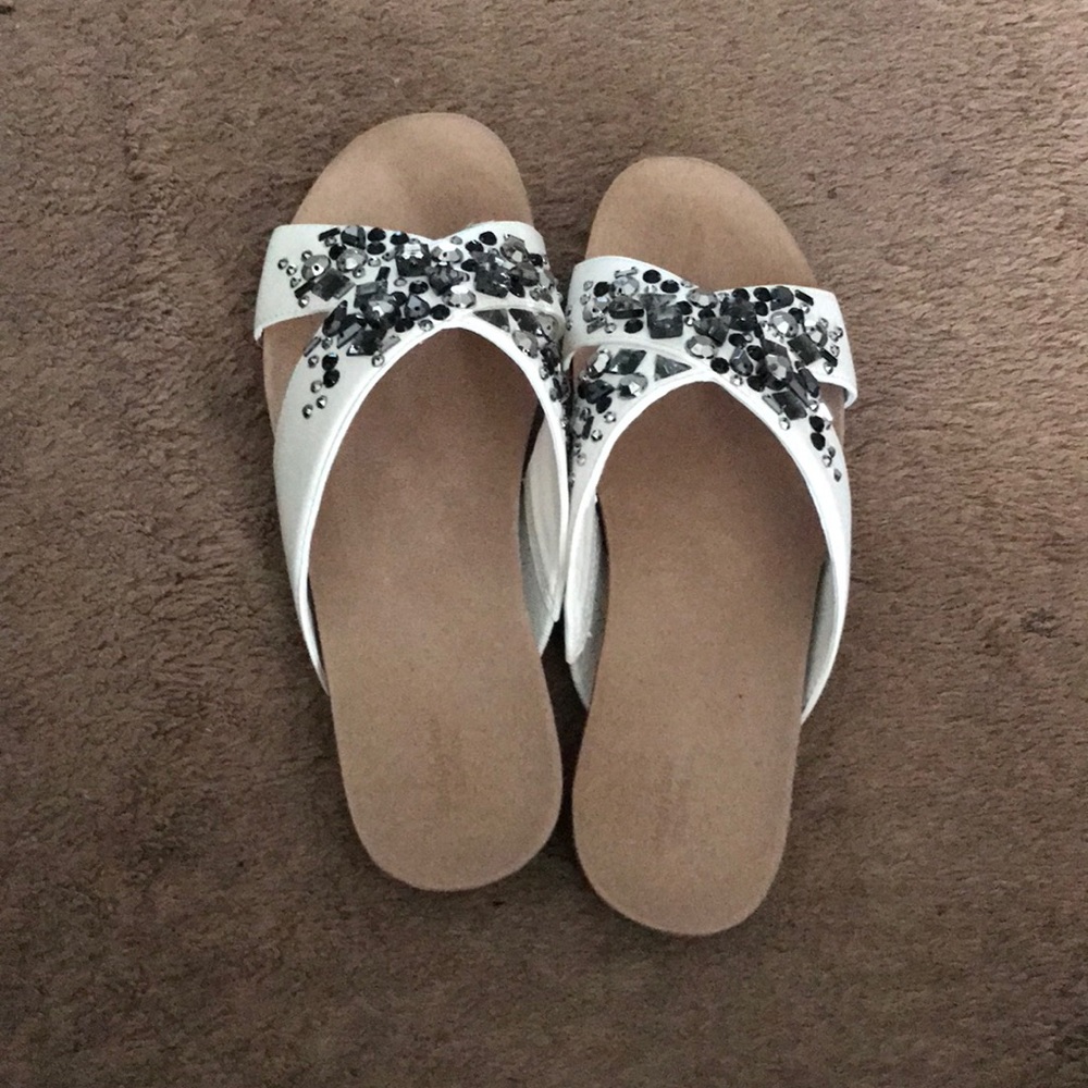 ⭐️ BOGO ⭐️ Brand New Vera Wang Sandals